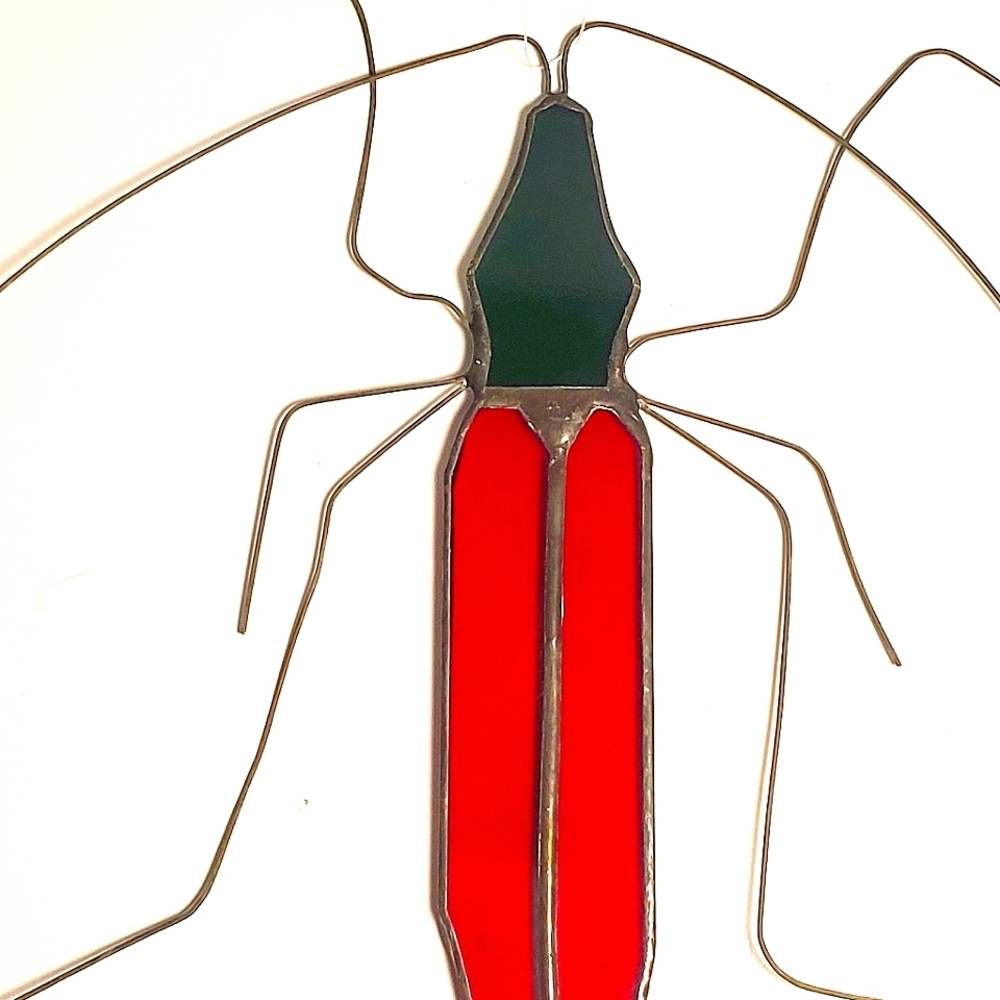 VINTAGE STAINED GLASS Suncatcher Artwork of a Beetle Red & Green with Wire Legs - Picture 7 of 10